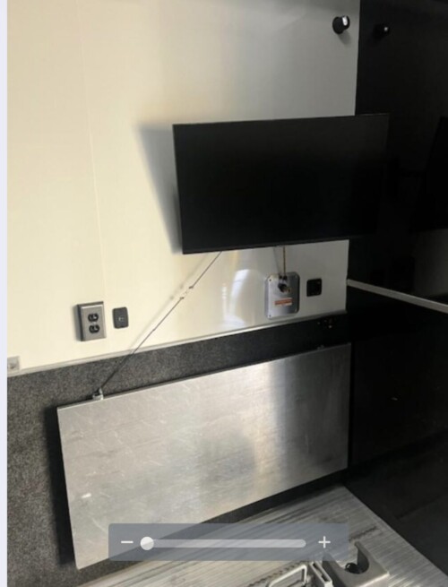 2023 Intech 44' Gooseneck W/Bathroom and Toilet, Trailer Has had very little use, Available Today - Image 14